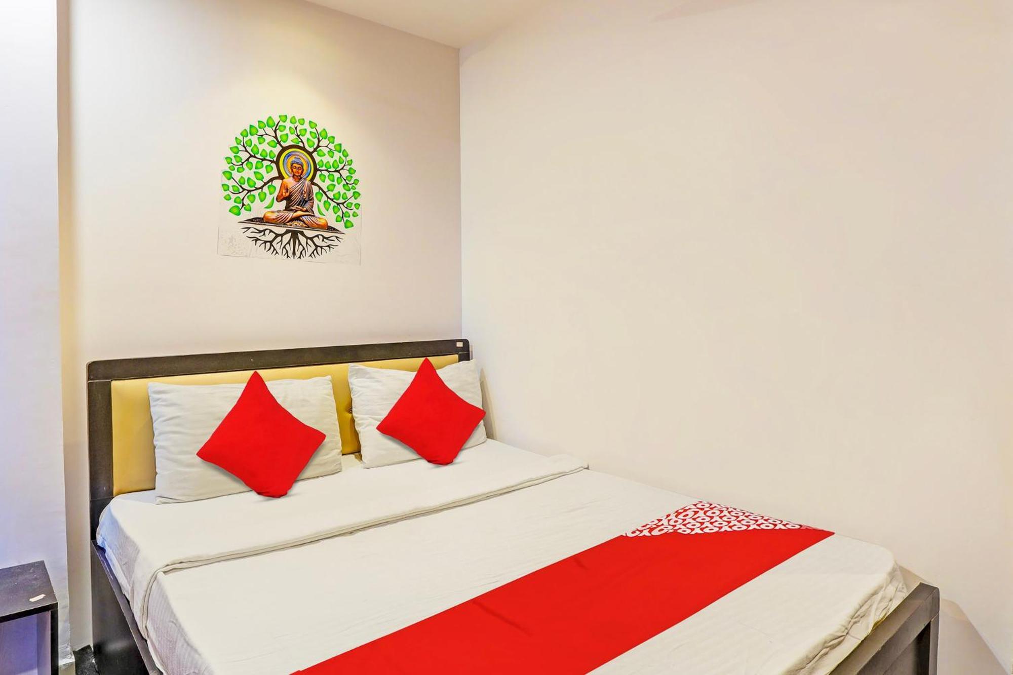 Hotel O Lotus Hotel Surat Zewnętrze zdjęcie
