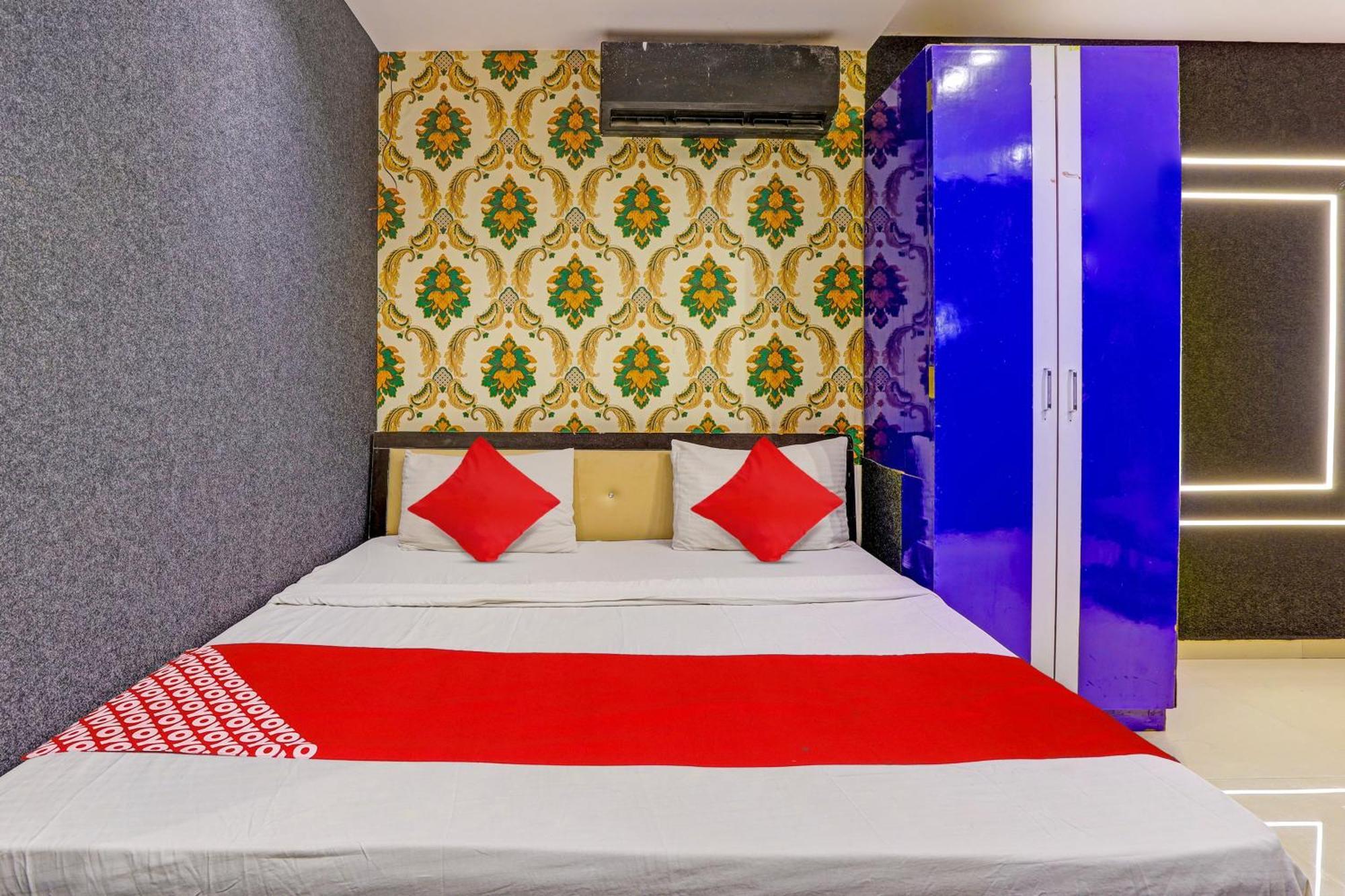 Hotel O Lotus Hotel Surat Zewnętrze zdjęcie
